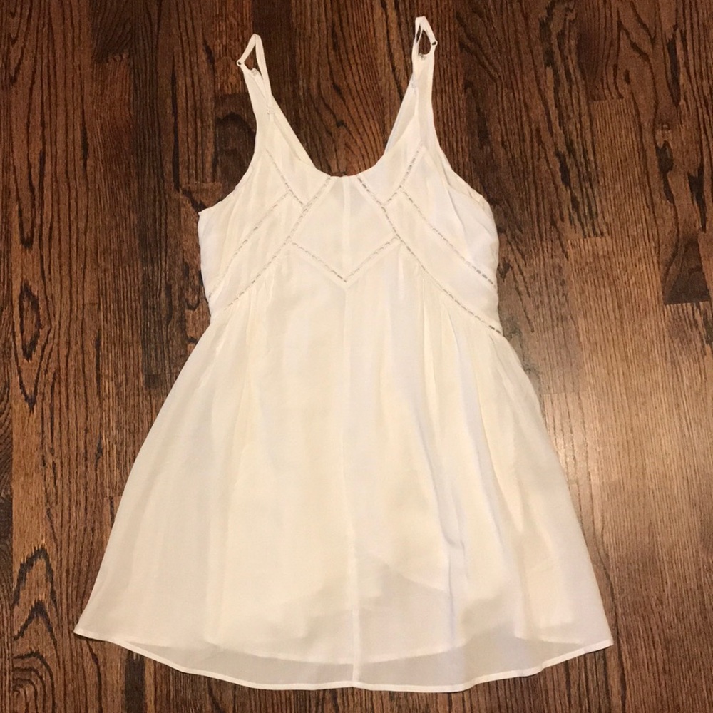Lulu’s White Dress